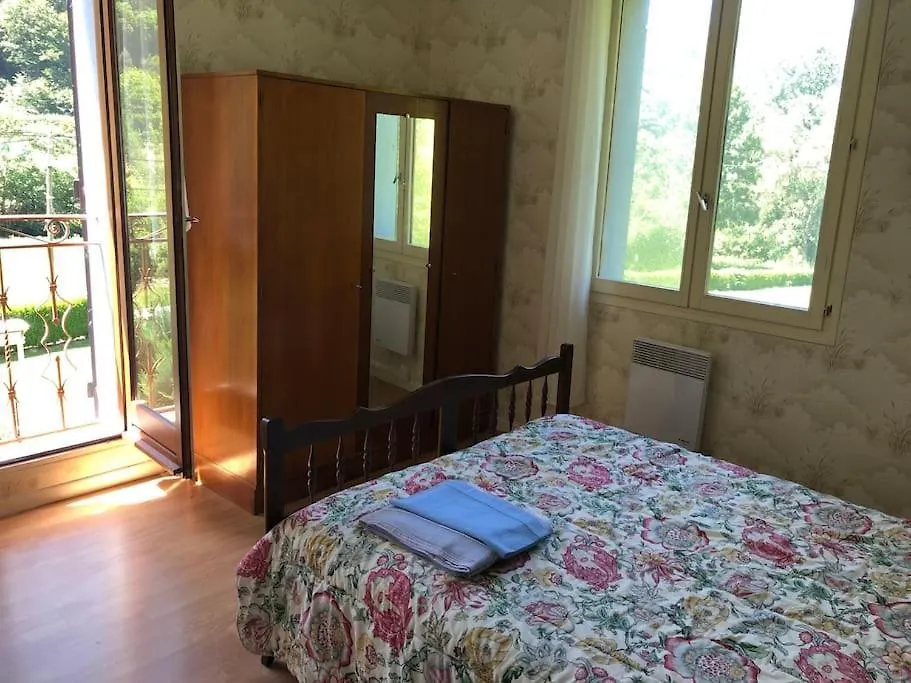 Appartement Chez Place A Estaing N°2